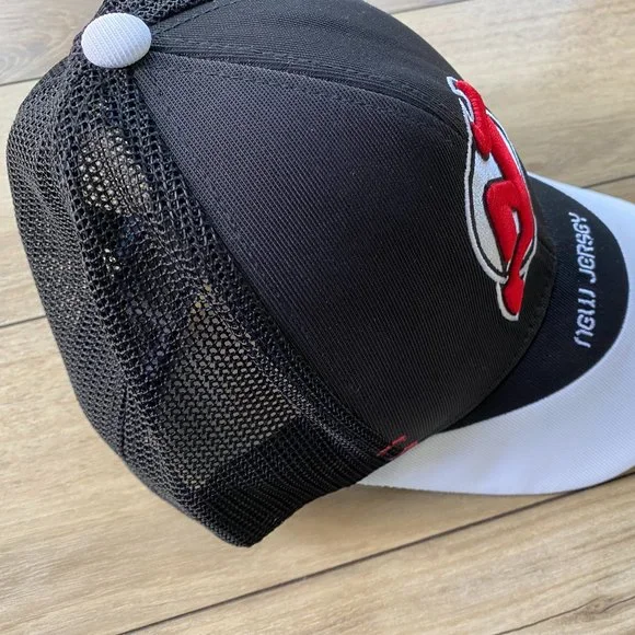 New Jersey Devils Mitchell and Ness Jacket (Large) and Reebok Hat (One Size) - Picture 9 of 12